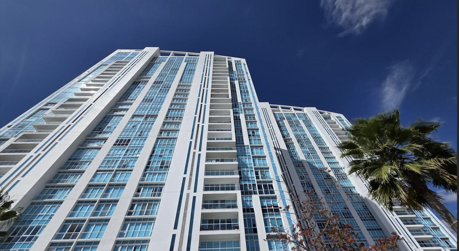 Fachada Juriquilla Towers